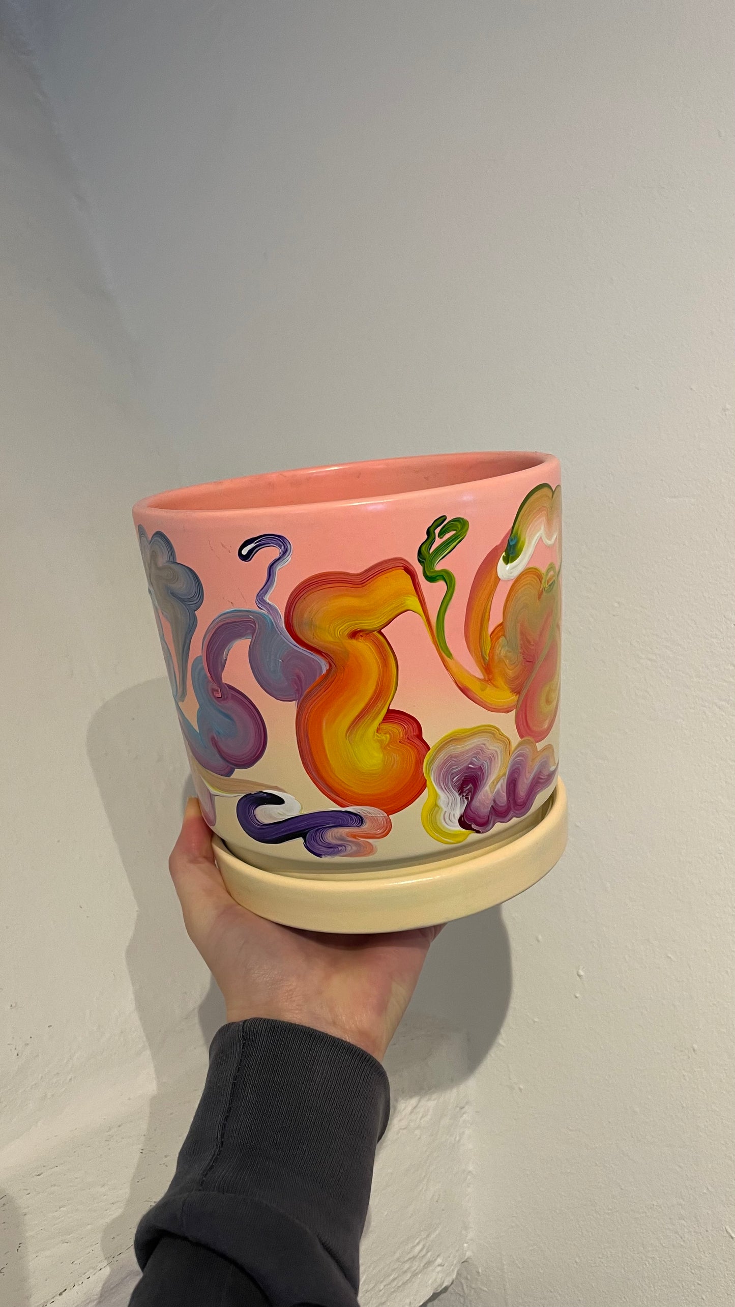 Handpainted Pot 16cm