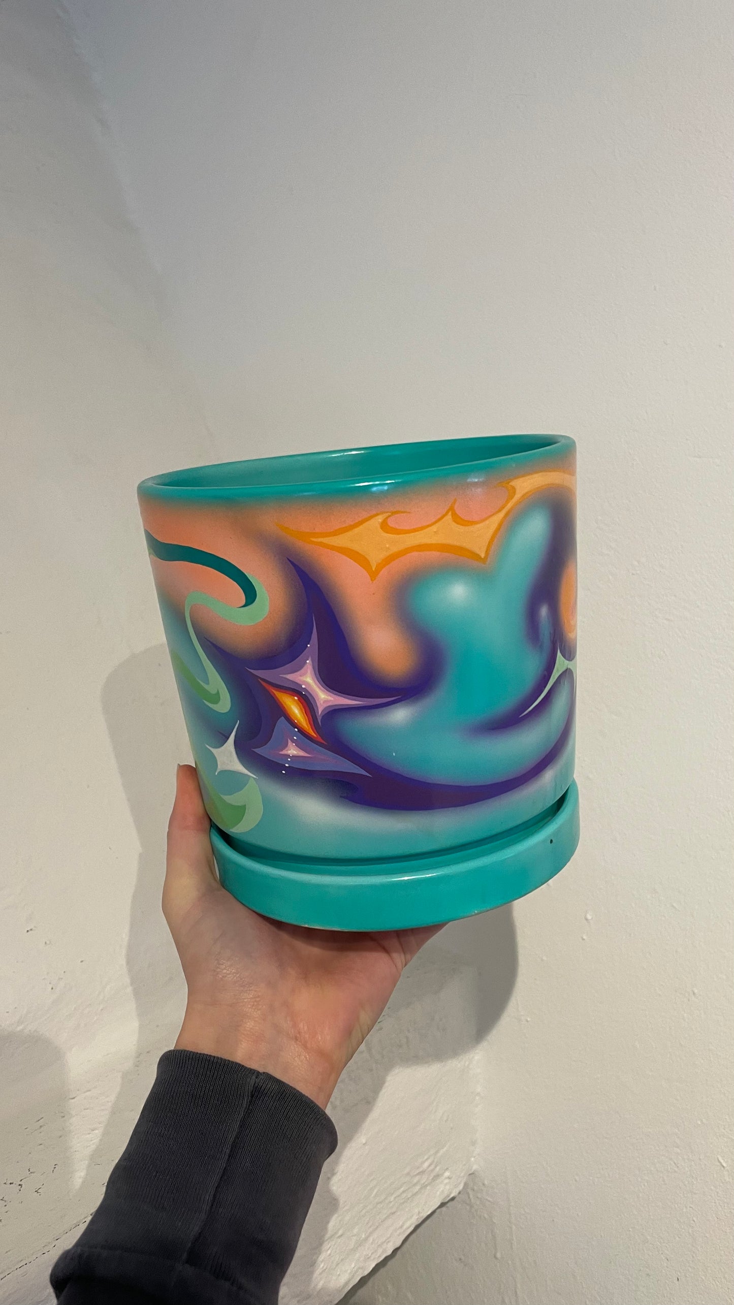 Handpainted Pot 16cm