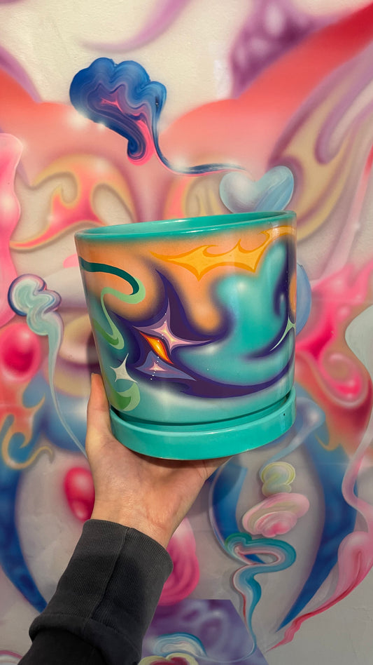 Handpainted Pot 16cm