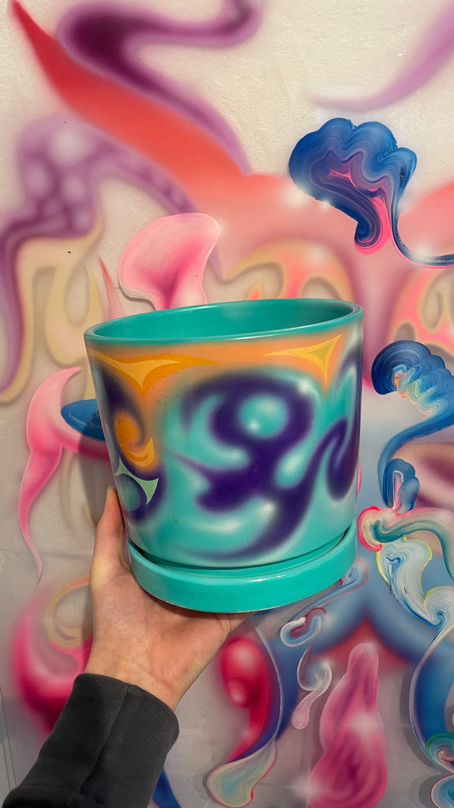 Handpainted Pot 16cm