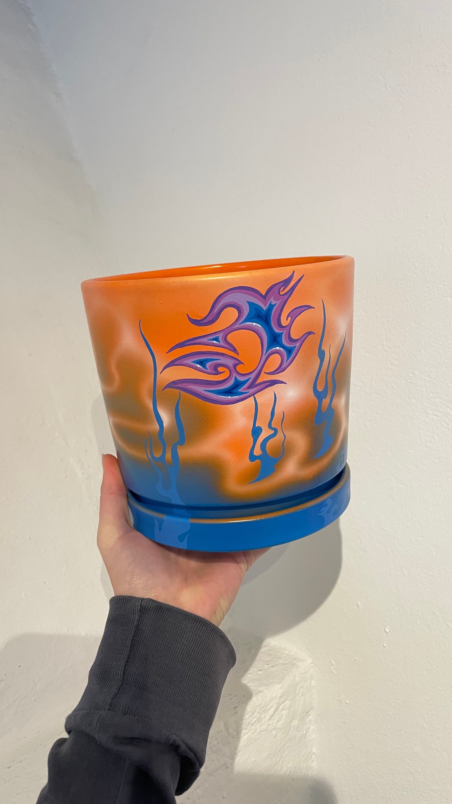 Handpainted Pot 16cm